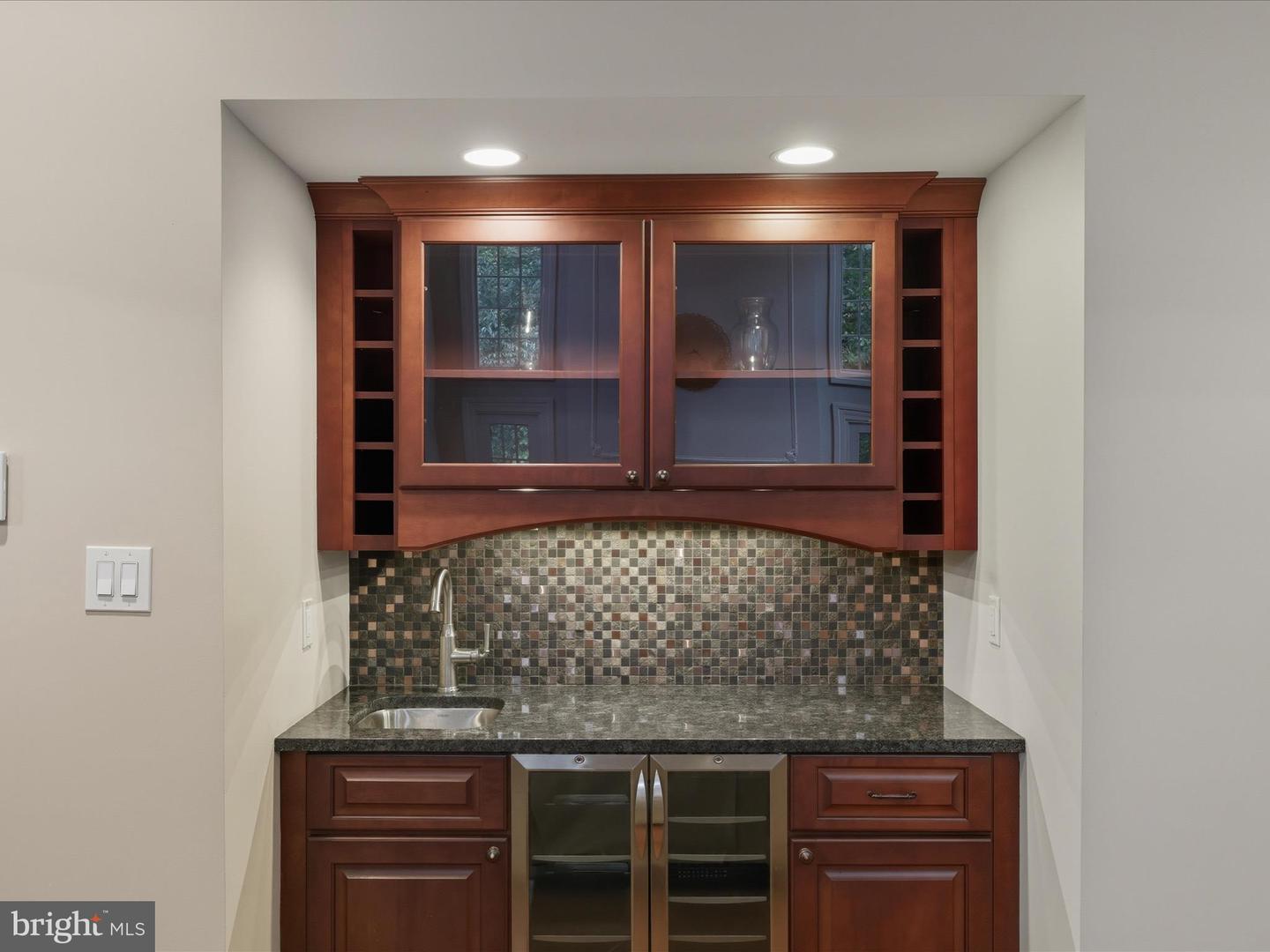 5826 HANNORA LN, FAIRFAX STATION, Virginia 22039, 5 Bedrooms Bedrooms, ,4 BathroomsBathrooms,Residential,For sale,5826 HANNORA LN,VAFX2270252 MLS # VAFX2270252