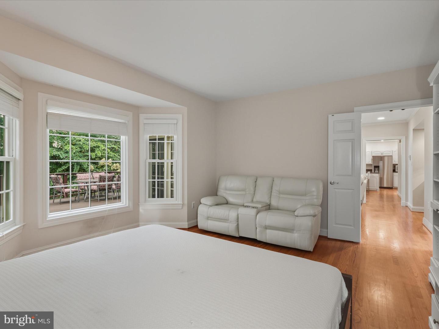 5826 HANNORA LN, FAIRFAX STATION, Virginia 22039, 5 Bedrooms Bedrooms, ,4 BathroomsBathrooms,Residential,For sale,5826 HANNORA LN,VAFX2270252 MLS # VAFX2270252
