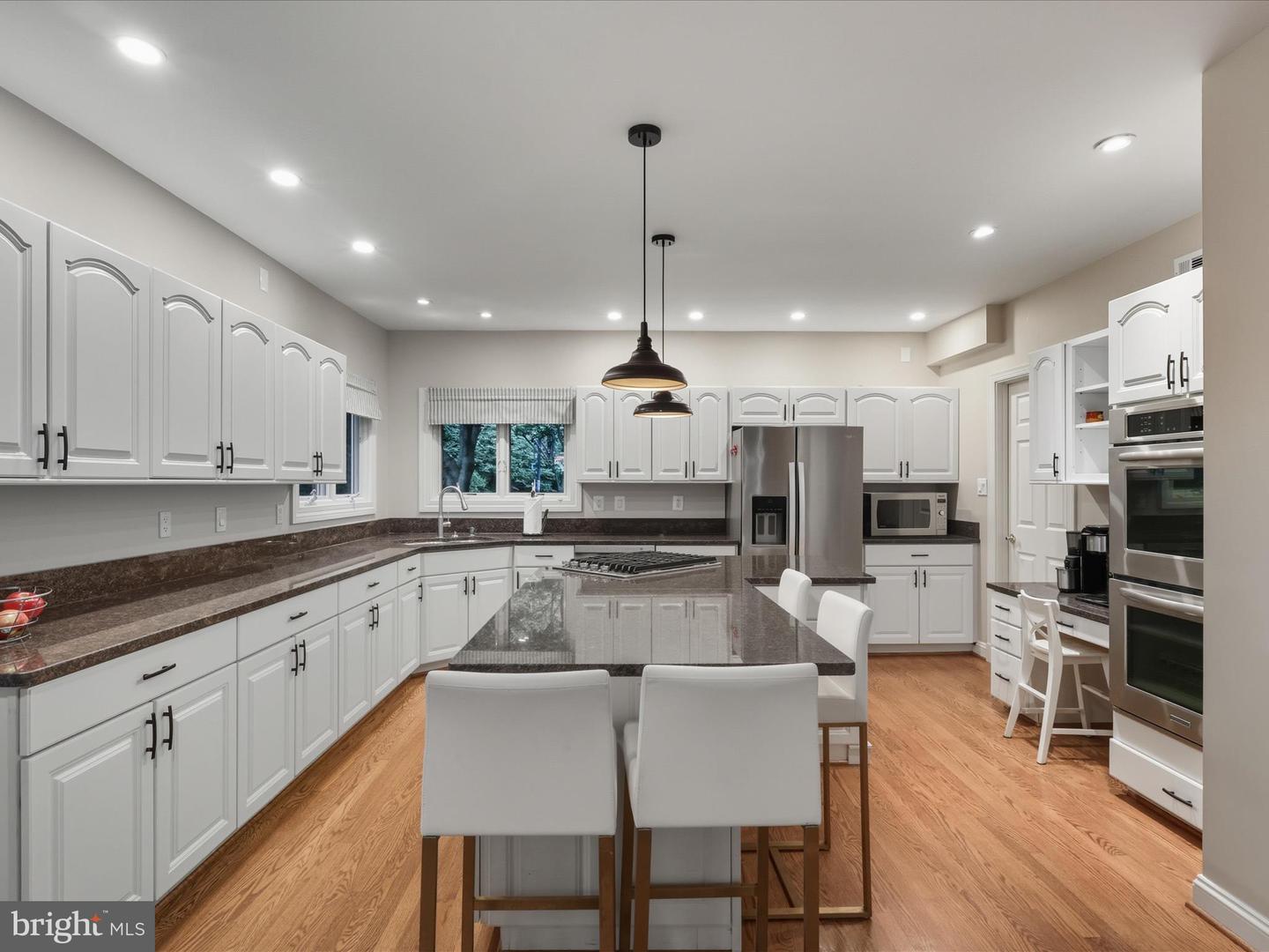5826 HANNORA LN, FAIRFAX STATION, Virginia 22039, 5 Bedrooms Bedrooms, ,4 BathroomsBathrooms,Residential,For sale,5826 HANNORA LN,VAFX2270252 MLS # VAFX2270252