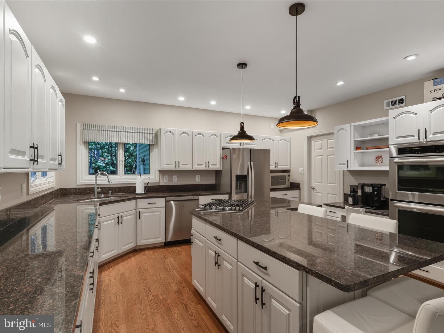 5826 HANNORA LN, FAIRFAX STATION, Virginia 22039, 5 Bedrooms Bedrooms, ,4 BathroomsBathrooms,Residential,For sale,5826 HANNORA LN,VAFX2270252 MLS # VAFX2270252