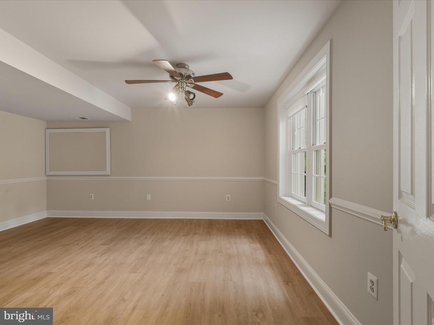 5826 HANNORA LN, FAIRFAX STATION, Virginia 22039, 5 Bedrooms Bedrooms, ,4 BathroomsBathrooms,Residential,For sale,5826 HANNORA LN,VAFX2270252 MLS # VAFX2270252