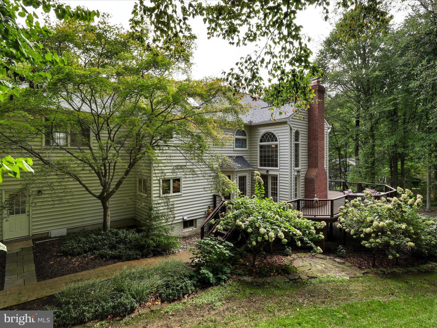 5826 HANNORA LN, FAIRFAX STATION, Virginia 22039, 5 Bedrooms Bedrooms, ,4 BathroomsBathrooms,Residential,For sale,5826 HANNORA LN,VAFX2270252 MLS # VAFX2270252