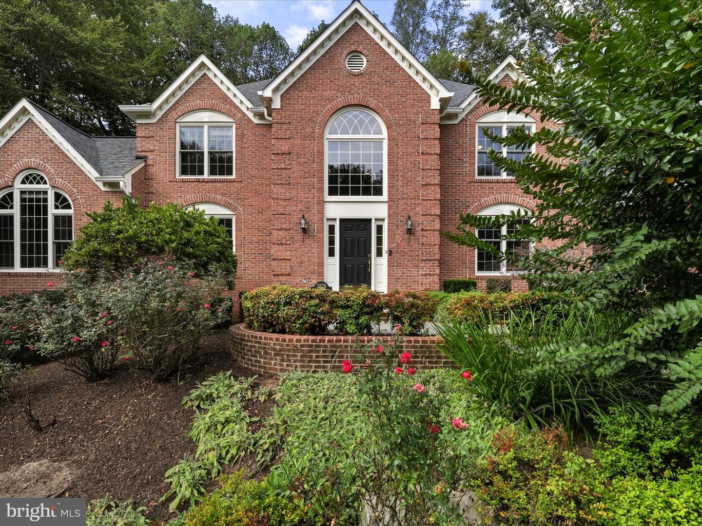 5826 HANNORA LN, FAIRFAX STATION, Virginia 22039, 5 Bedrooms Bedrooms, ,4 BathroomsBathrooms,Residential,For sale,5826 HANNORA LN,VAFX2270252 MLS # VAFX2270252