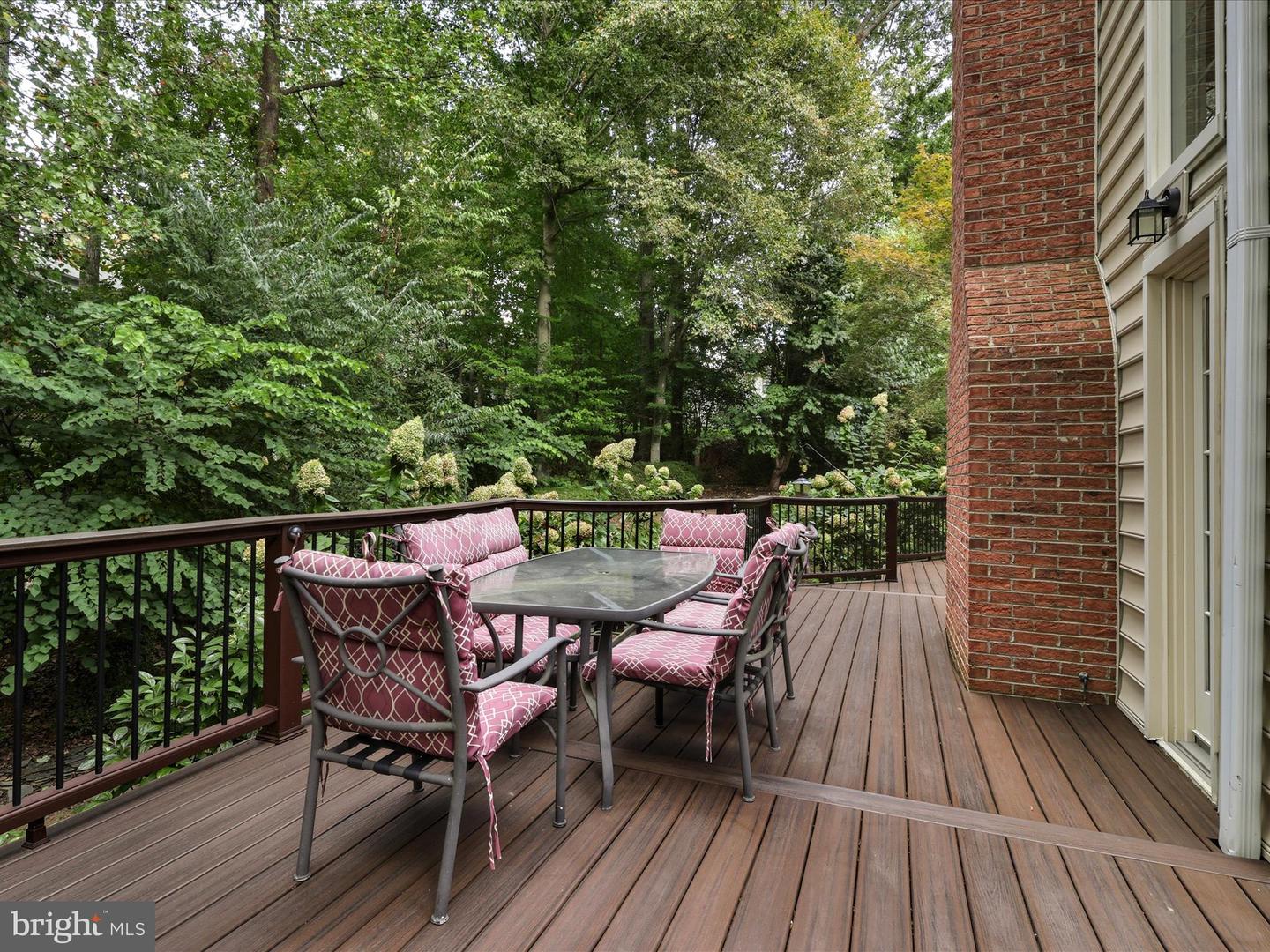 5826 HANNORA LN, FAIRFAX STATION, Virginia 22039, 5 Bedrooms Bedrooms, ,4 BathroomsBathrooms,Residential,For sale,5826 HANNORA LN,VAFX2270252 MLS # VAFX2270252