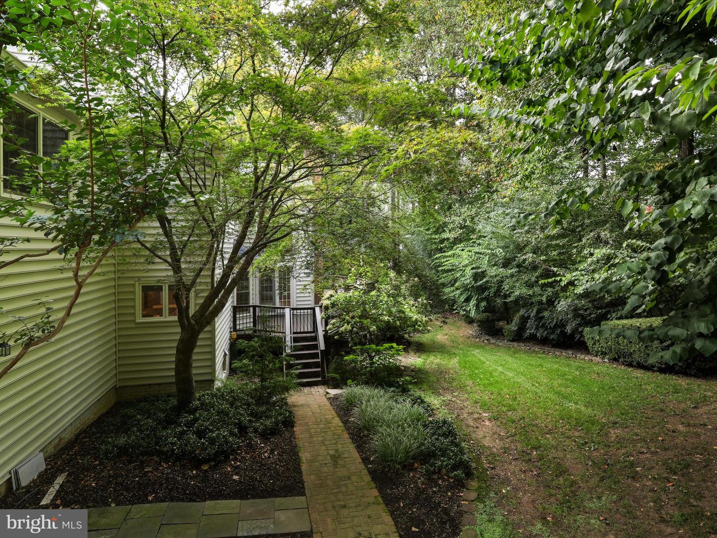 5826 HANNORA LN, FAIRFAX STATION, Virginia 22039, 5 Bedrooms Bedrooms, ,4 BathroomsBathrooms,Residential,For sale,5826 HANNORA LN,VAFX2270252 MLS # VAFX2270252