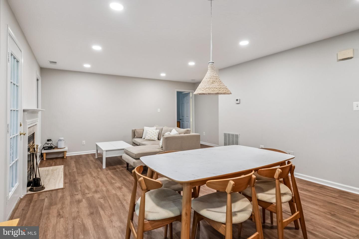 1403 CHURCH HILL PL, RESTON, Virginia 20194, 2 Bedrooms Bedrooms, 4 Rooms Rooms,1 BathroomBathrooms,Residential,For sale,1403 CHURCH HILL PL,VAFX2270314 MLS # VAFX2270314