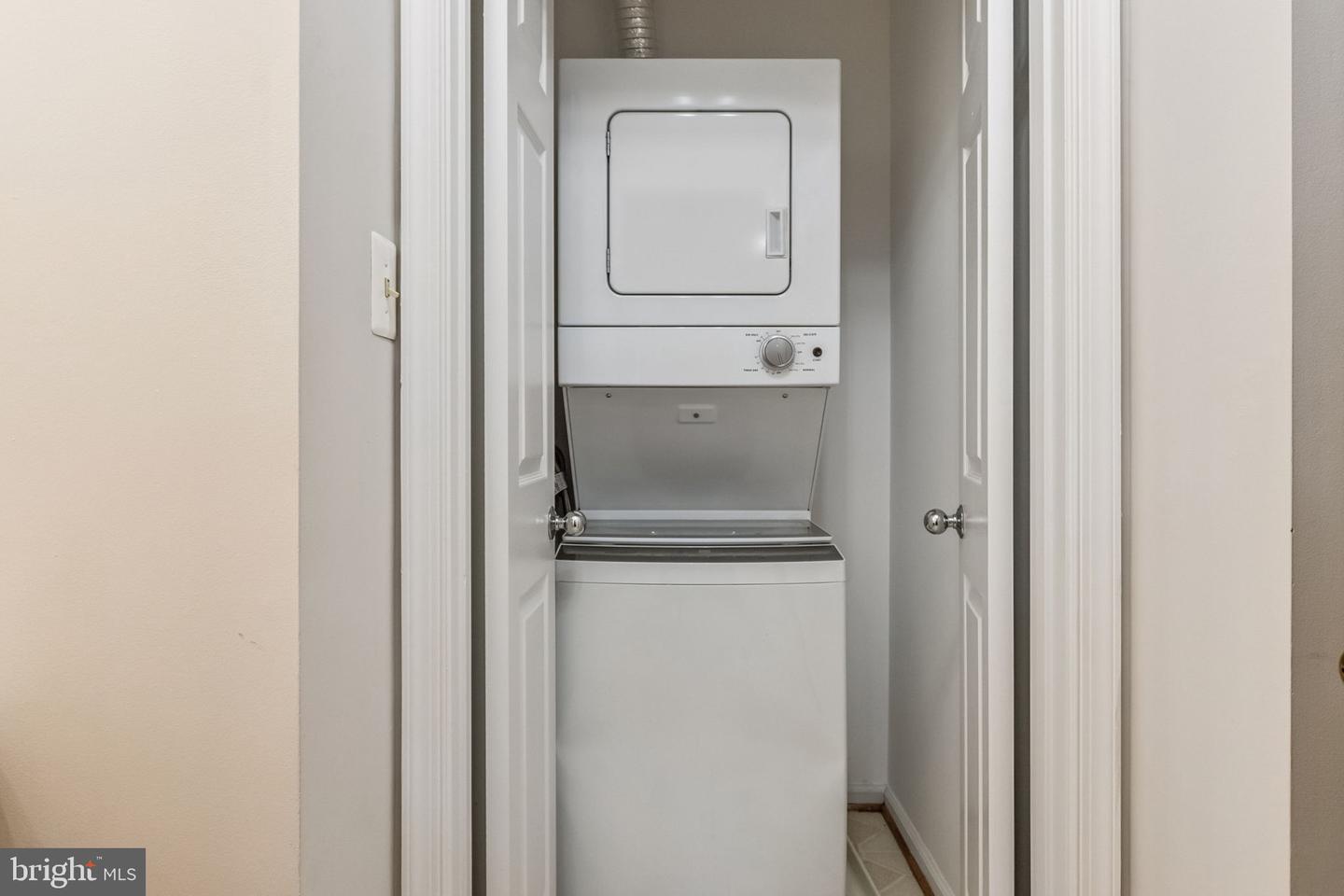 1403 CHURCH HILL PL, RESTON, Virginia 20194, 2 Bedrooms Bedrooms, 4 Rooms Rooms,1 BathroomBathrooms,Residential,For sale,1403 CHURCH HILL PL,VAFX2270314 MLS # VAFX2270314