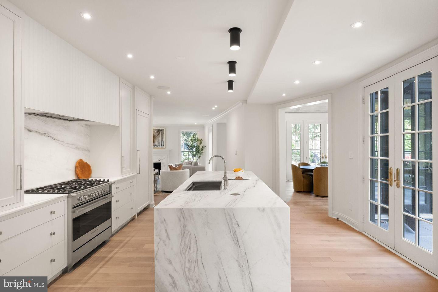 3525 SPRINGLAND LN NW, WASHINGTON, District Of Columbia 20008, 5 Bedrooms Bedrooms, 23 Rooms Rooms,5 BathroomsBathrooms,Residential,For sale,3525 SPRINGLAND LN NW,DCDC2225220 MLS # DCDC2225220