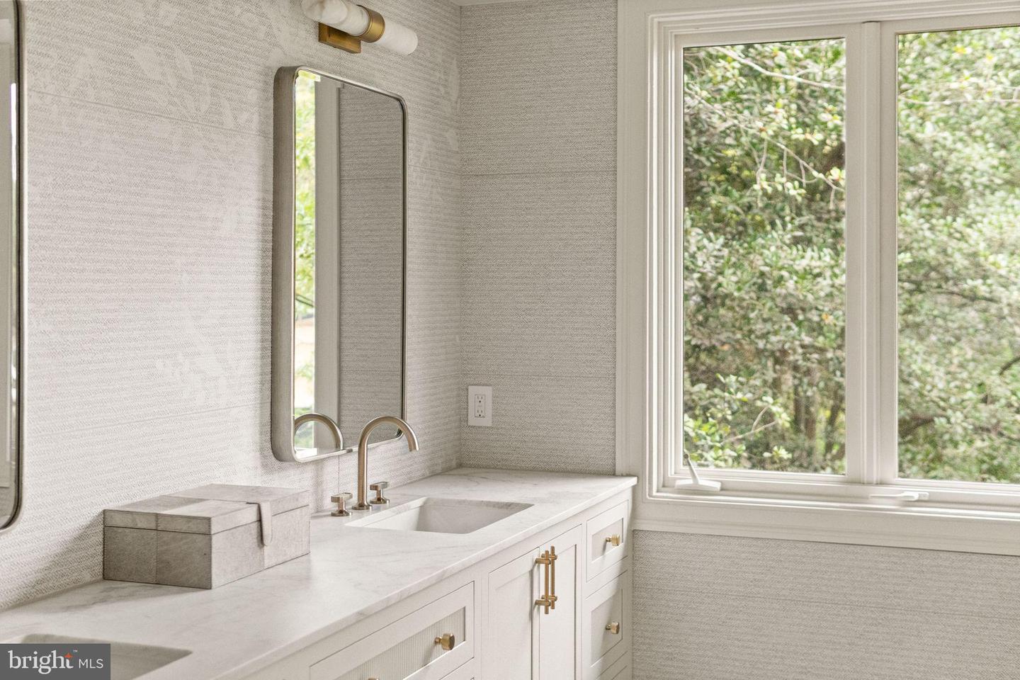 3525 SPRINGLAND LN NW, WASHINGTON, District Of Columbia 20008, 5 Bedrooms Bedrooms, 23 Rooms Rooms,5 BathroomsBathrooms,Residential,For sale,3525 SPRINGLAND LN NW,DCDC2225220 MLS # DCDC2225220