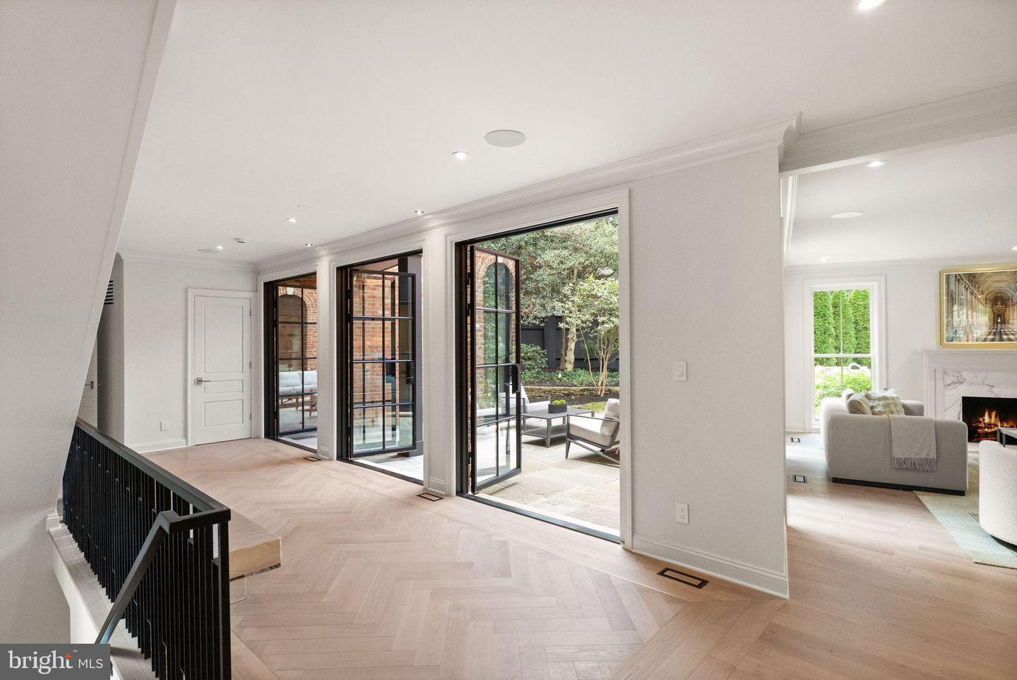 3525 SPRINGLAND LN NW, WASHINGTON, District Of Columbia 20008, 5 Bedrooms Bedrooms, 23 Rooms Rooms,5 BathroomsBathrooms,Residential,For sale,3525 SPRINGLAND LN NW,DCDC2225220 MLS # DCDC2225220