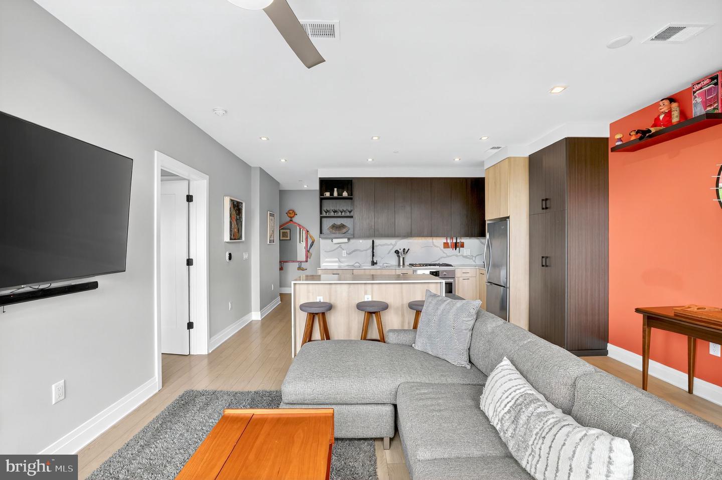 900 11TH ST SE #308, WASHINGTON, District Of Columbia 20003, 1 Bedroom Bedrooms, ,1 BathroomBathrooms,Residential,For sale,900 11TH ST SE #308,DCDC2225240 MLS # DCDC2225240