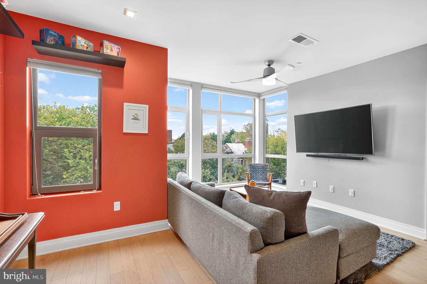 900 11TH ST SE #308, WASHINGTON, District Of Columbia 20003, 1 Bedroom Bedrooms, ,1 BathroomBathrooms,Residential,For sale,900 11TH ST SE #308,DCDC2225240 MLS # DCDC2225240