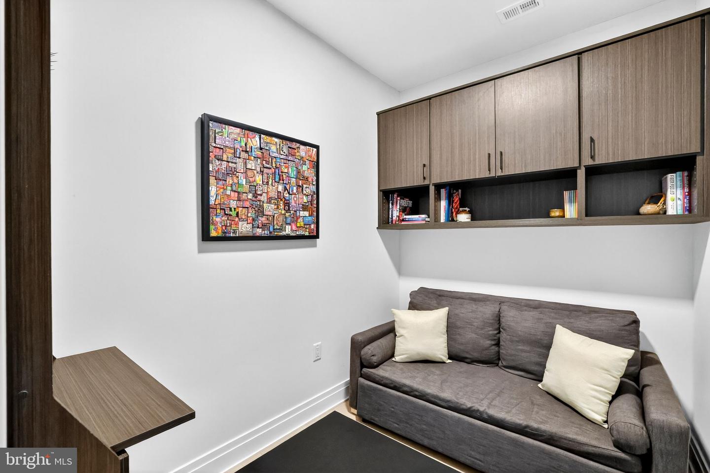900 11TH ST SE #308, WASHINGTON, District Of Columbia 20003, 1 Bedroom Bedrooms, ,1 BathroomBathrooms,Residential,For sale,900 11TH ST SE #308,DCDC2225240 MLS # DCDC2225240