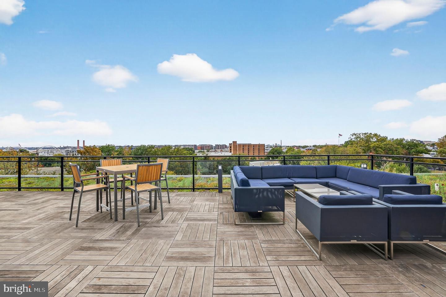900 11TH ST SE #308, WASHINGTON, District Of Columbia 20003, 1 Bedroom Bedrooms, ,1 BathroomBathrooms,Residential,For sale,900 11TH ST SE #308,DCDC2225240 MLS # DCDC2225240