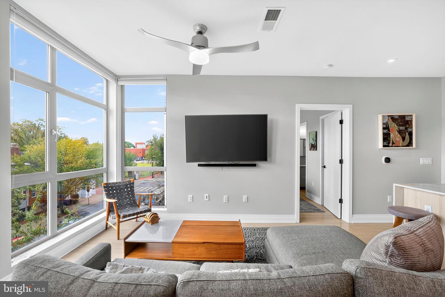 900 11TH ST SE #308, WASHINGTON, District Of Columbia 20003, 1 Bedroom Bedrooms, ,1 BathroomBathrooms,Residential,For sale,900 11TH ST SE #308,DCDC2225240 MLS # DCDC2225240