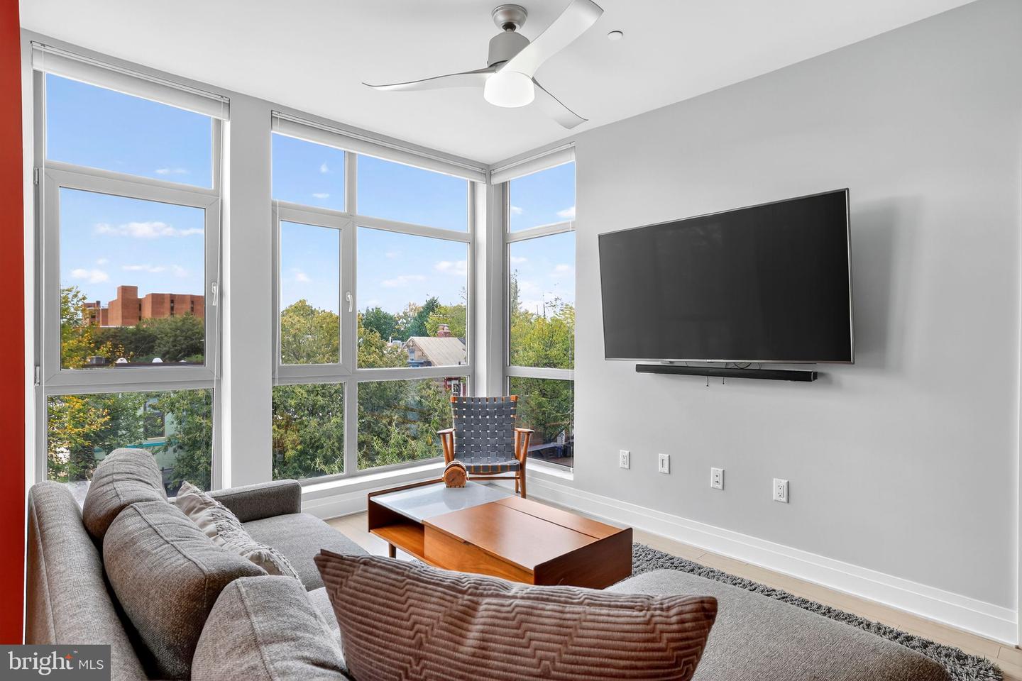 900 11TH ST SE #308, WASHINGTON, District Of Columbia 20003, 1 Bedroom Bedrooms, ,1 BathroomBathrooms,Residential,For sale,900 11TH ST SE #308,DCDC2225240 MLS # DCDC2225240