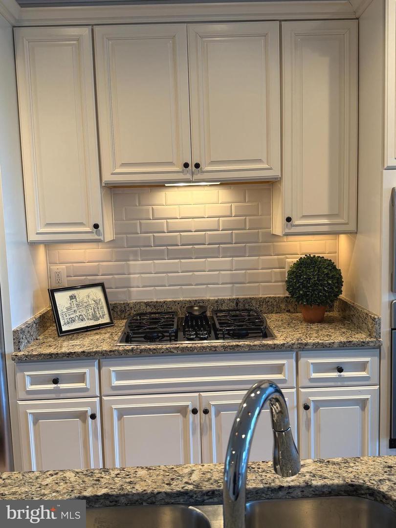 22796 BREEZY HOLLOW DR, BRAMBLETON, Virginia 20148, 3 Bedrooms Bedrooms, ,3 BathroomsBathrooms,Residential,For sale,22796 BREEZY HOLLOW DR,VALO2108184 MLS # VALO2108184