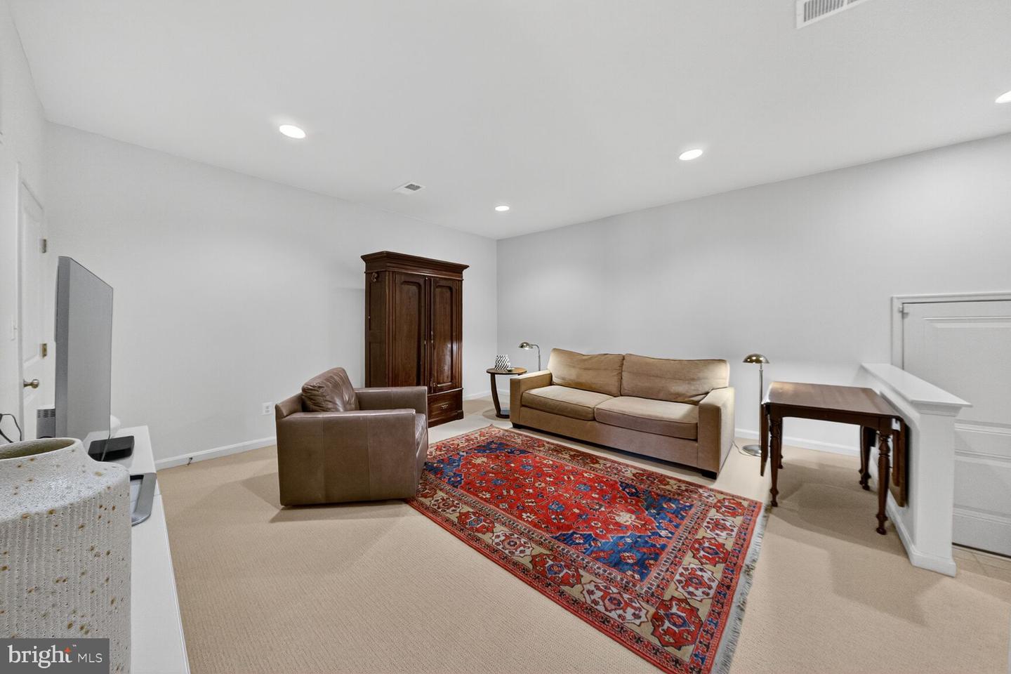 22796 BREEZY HOLLOW DR, BRAMBLETON, Virginia 20148, 3 Bedrooms Bedrooms, ,3 BathroomsBathrooms,Residential,For sale,22796 BREEZY HOLLOW DR,VALO2108184 MLS # VALO2108184