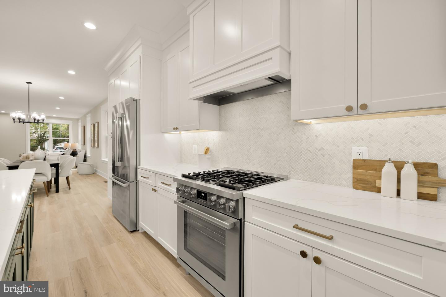 417 E NELSON AVE, ALEXANDRIA, Virginia 22301, 4 Bedrooms Bedrooms, ,3 BathroomsBathrooms,Residential,For sale,417 E NELSON AVE,VAAX2050486 MLS # VAAX2050486