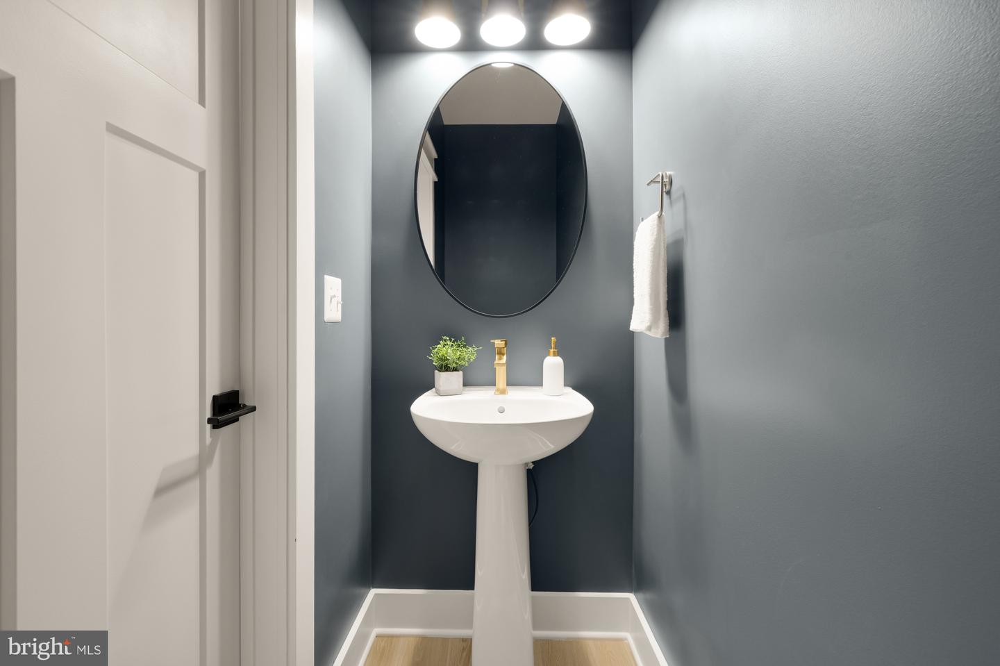 417 E NELSON AVE, ALEXANDRIA, Virginia 22301, 4 Bedrooms Bedrooms, ,3 BathroomsBathrooms,Residential,For sale,417 E NELSON AVE,VAAX2050486 MLS # VAAX2050486