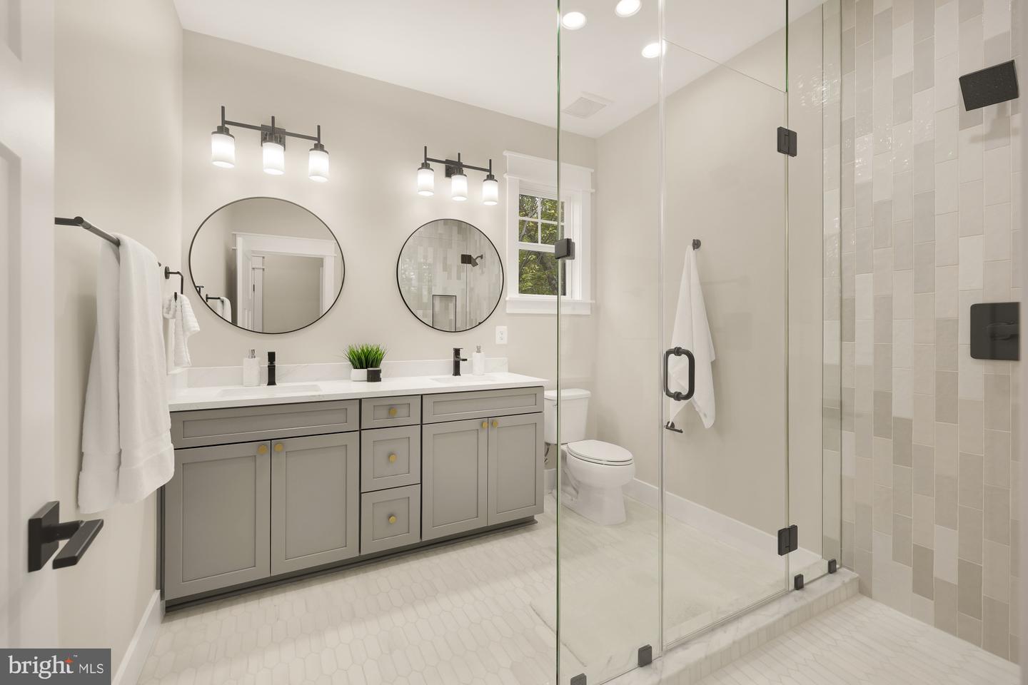417 E NELSON AVE, ALEXANDRIA, Virginia 22301, 4 Bedrooms Bedrooms, ,3 BathroomsBathrooms,Residential,For sale,417 E NELSON AVE,VAAX2050486 MLS # VAAX2050486