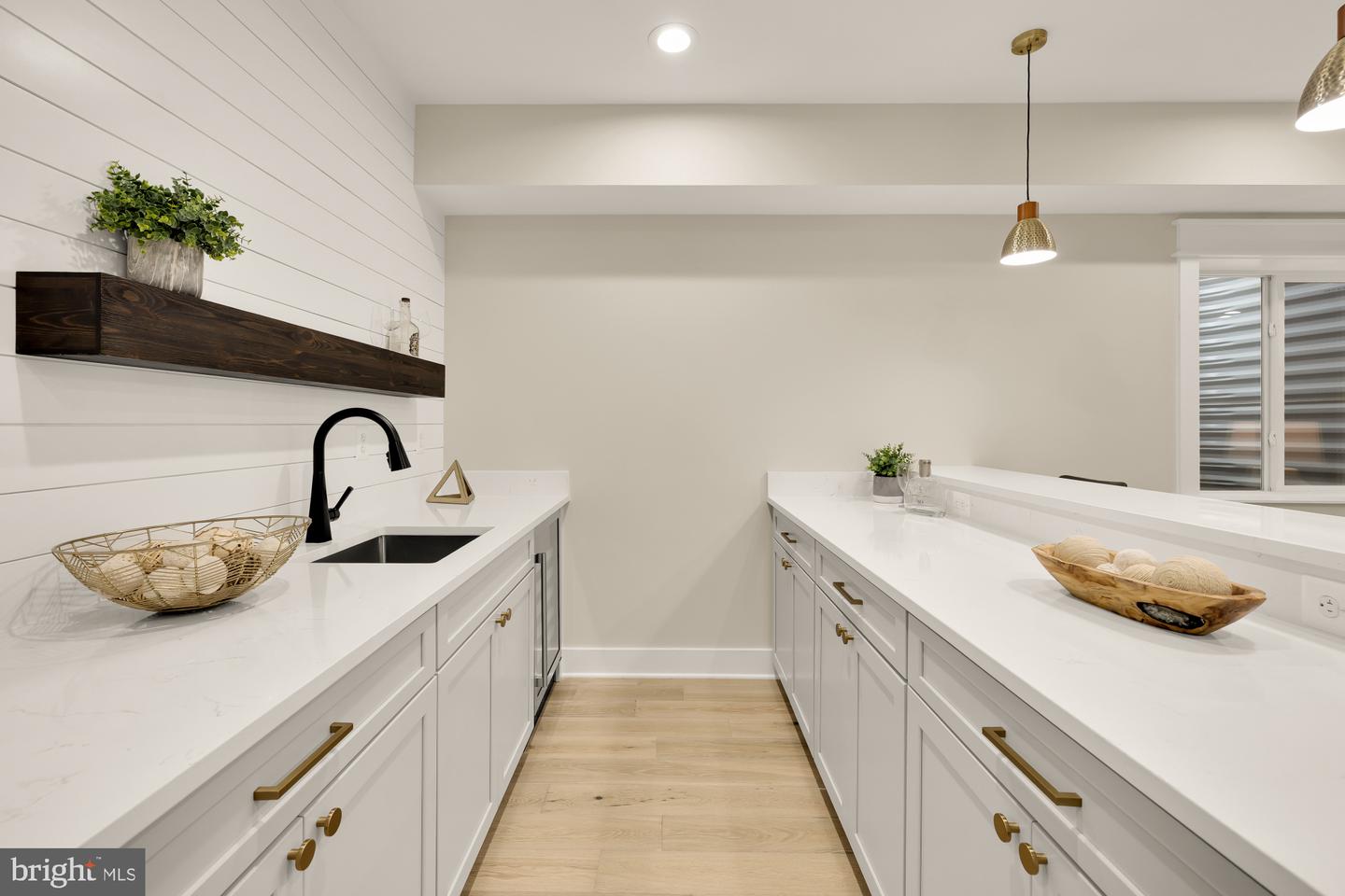 417 E NELSON AVE, ALEXANDRIA, Virginia 22301, 4 Bedrooms Bedrooms, ,3 BathroomsBathrooms,Residential,For sale,417 E NELSON AVE,VAAX2050486 MLS # VAAX2050486