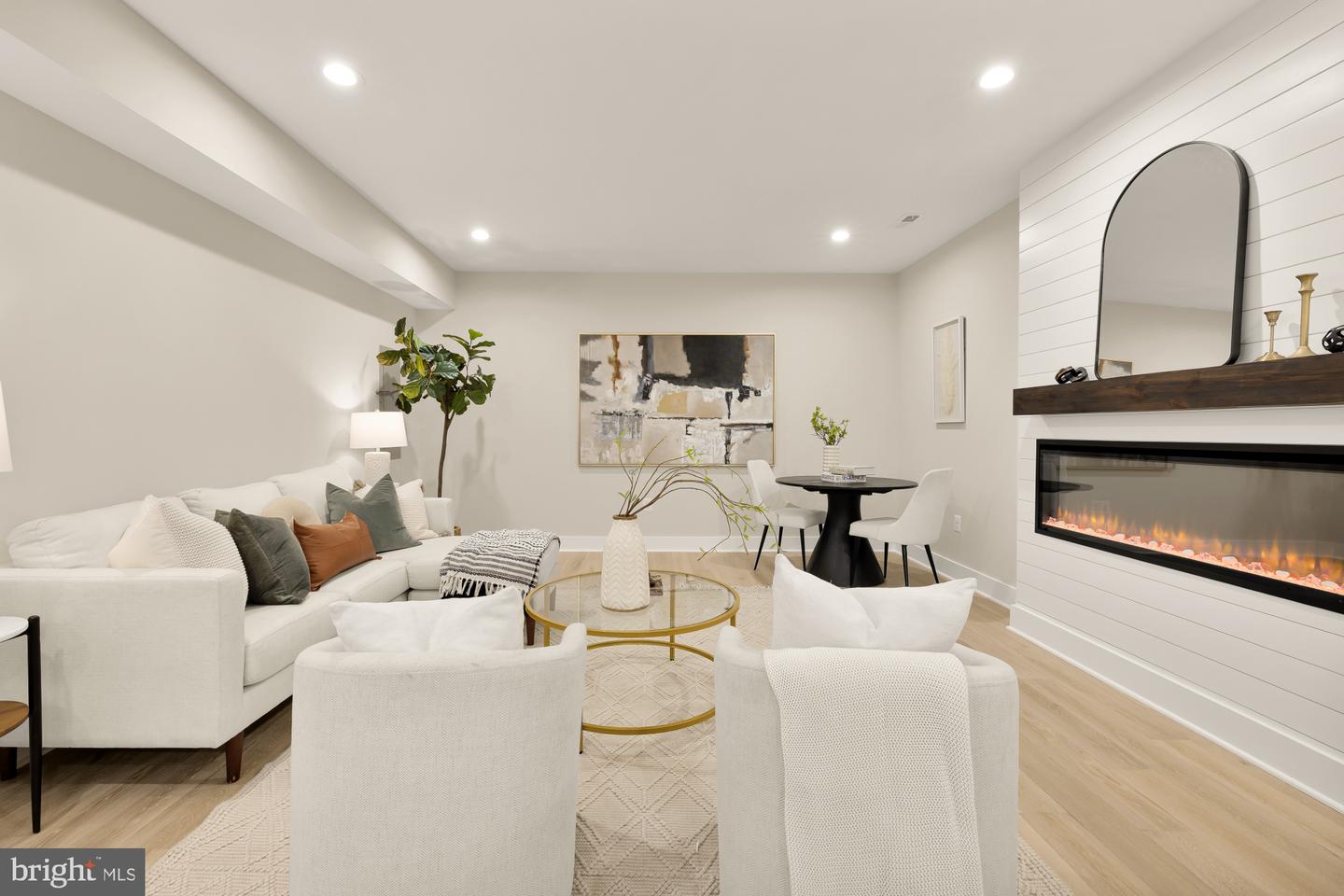 417 E NELSON AVE, ALEXANDRIA, Virginia 22301, 4 Bedrooms Bedrooms, ,3 BathroomsBathrooms,Residential,For sale,417 E NELSON AVE,VAAX2050486 MLS # VAAX2050486