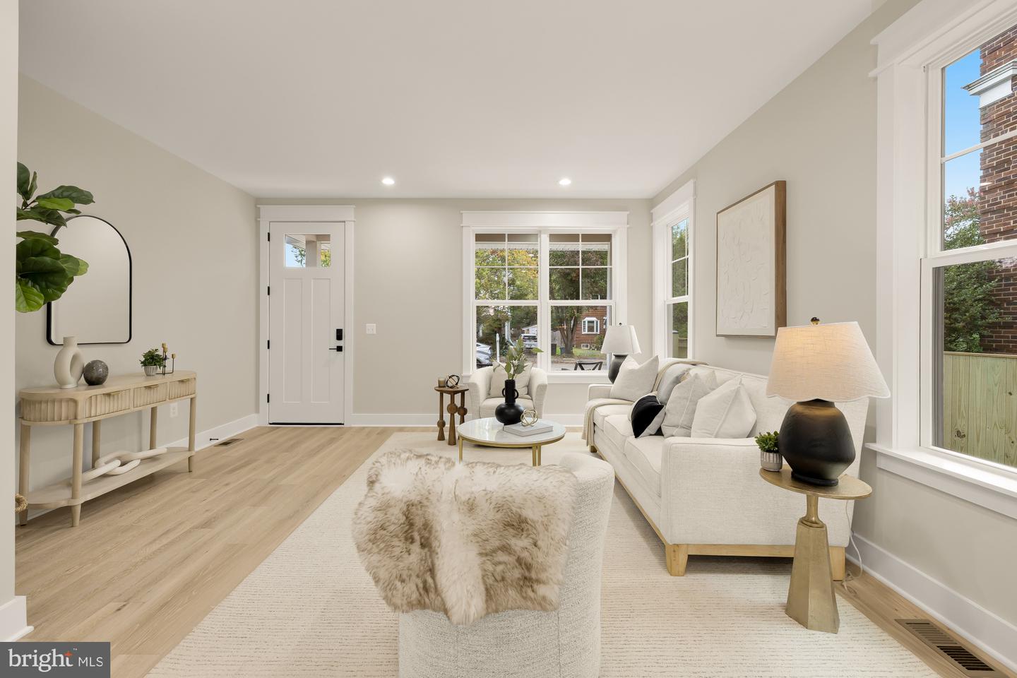 417 E NELSON AVE, ALEXANDRIA, Virginia 22301, 4 Bedrooms Bedrooms, ,3 BathroomsBathrooms,Residential,For sale,417 E NELSON AVE,VAAX2050486 MLS # VAAX2050486