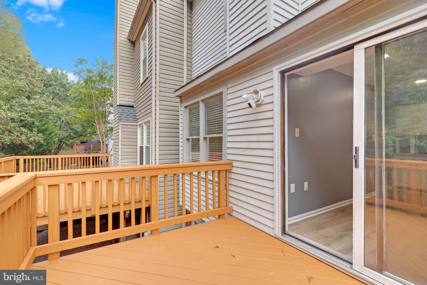 8110 SQUIRREL RUN RD, SPRINGFIELD, Virginia 22152, 3 Bedrooms Bedrooms, ,2 BathroomsBathrooms,Residential,For sale,8110 SQUIRREL RUN RD,VAFX2272682 MLS # VAFX2272682