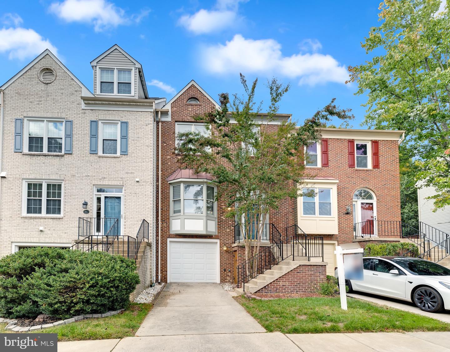 8110 SQUIRREL RUN RD, SPRINGFIELD, Virginia 22152, 3 Bedrooms Bedrooms, ,2 BathroomsBathrooms,Residential,For sale,8110 SQUIRREL RUN RD,VAFX2272682 MLS # VAFX2272682