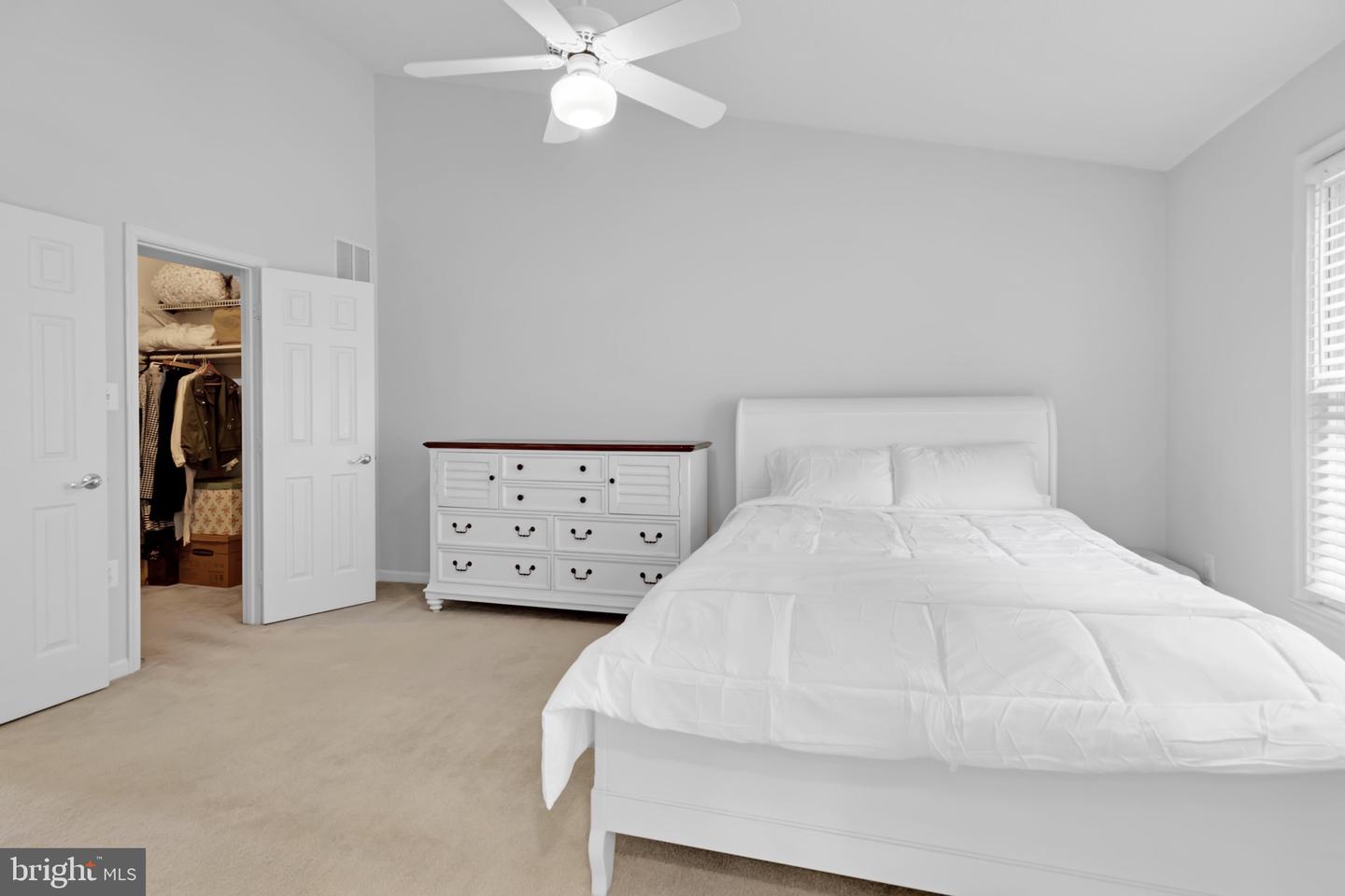 8110 SQUIRREL RUN RD, SPRINGFIELD, Virginia 22152, 3 Bedrooms Bedrooms, ,2 BathroomsBathrooms,Residential,For sale,8110 SQUIRREL RUN RD,VAFX2272682 MLS # VAFX2272682