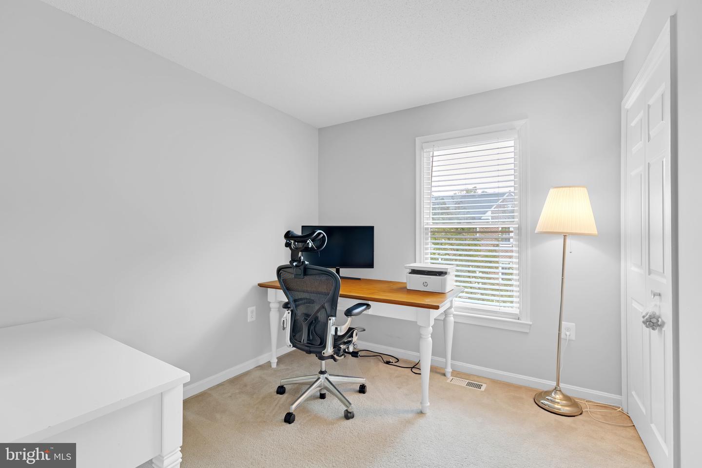 8110 SQUIRREL RUN RD, SPRINGFIELD, Virginia 22152, 3 Bedrooms Bedrooms, ,2 BathroomsBathrooms,Residential,For sale,8110 SQUIRREL RUN RD,VAFX2272682 MLS # VAFX2272682