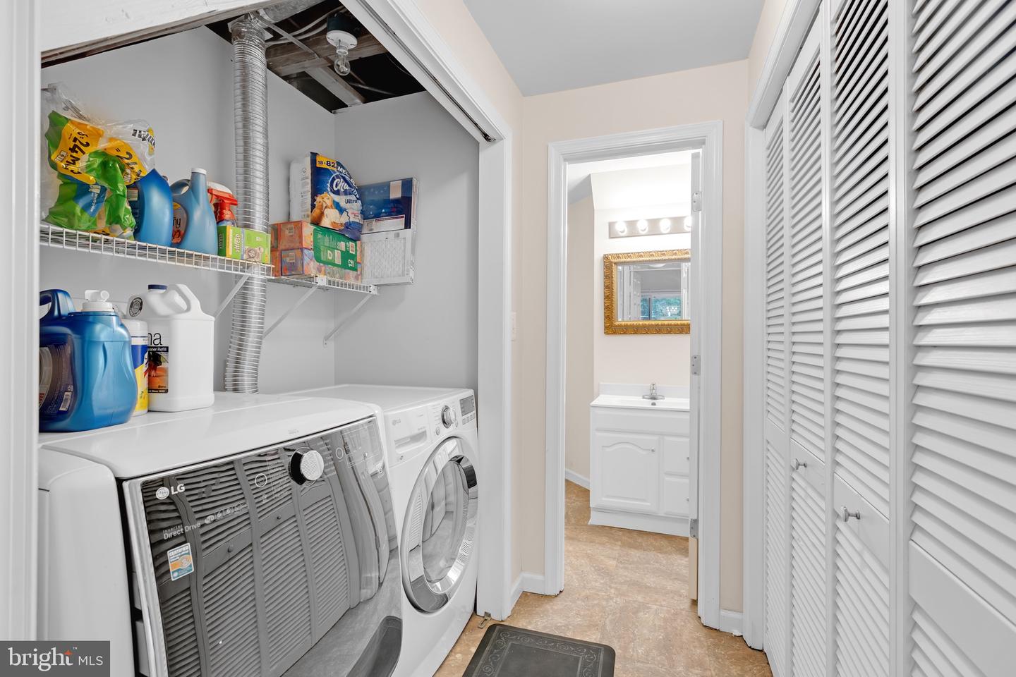 8110 SQUIRREL RUN RD, SPRINGFIELD, Virginia 22152, 3 Bedrooms Bedrooms, ,2 BathroomsBathrooms,Residential,For sale,8110 SQUIRREL RUN RD,VAFX2272682 MLS # VAFX2272682
