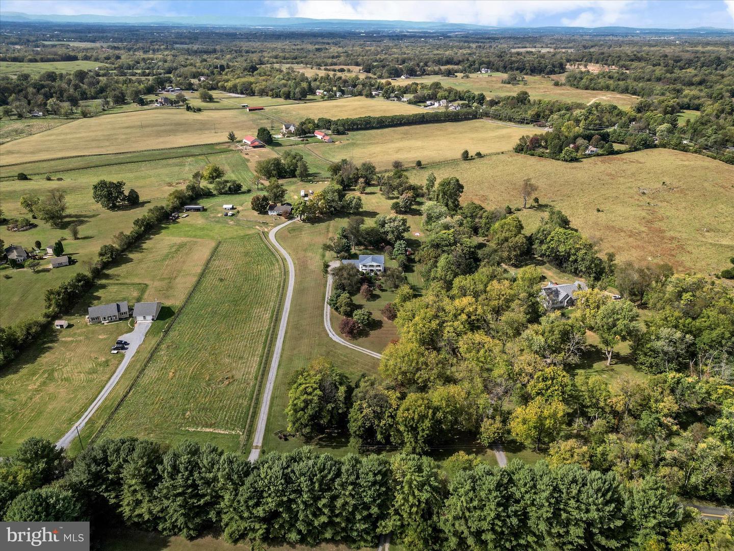 3187 BISHOP MEADE RD, BOYCE, Virginia 22620, 3 Bedrooms Bedrooms, 16 Rooms Rooms,3 BathroomsBathrooms,Residential,For sale,3187 BISHOP MEADE RD,VACL2006118 MLS # VACL2006118