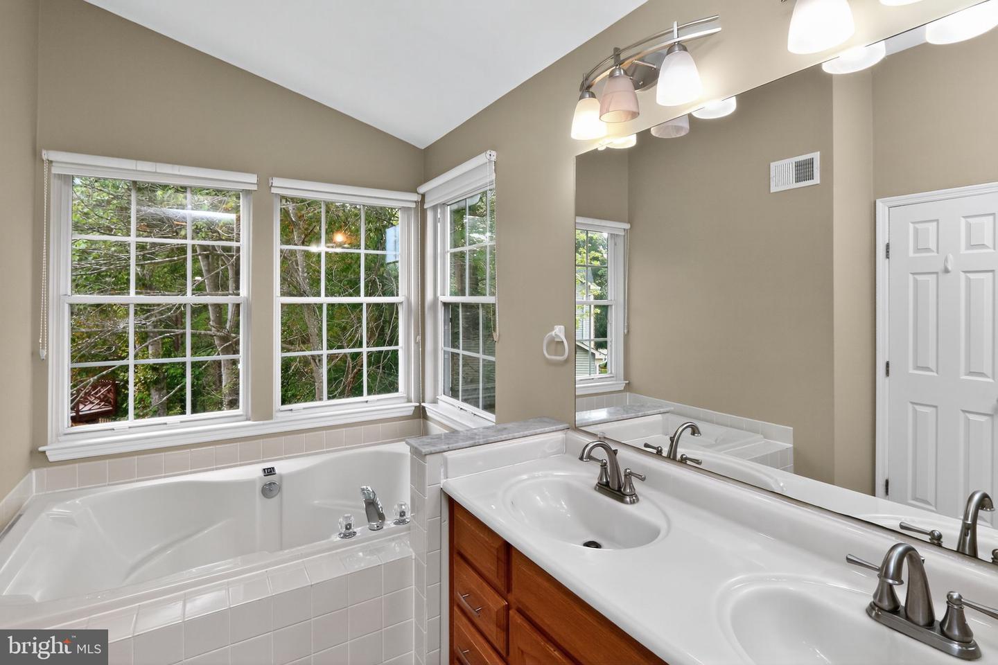 16601 ACCOLON CT, DUMFRIES, Virginia 22025, 5 Bedrooms Bedrooms, ,3 BathroomsBathrooms,Residential,For sale,16601 ACCOLON CT,VAPW2105416 MLS # VAPW2105416