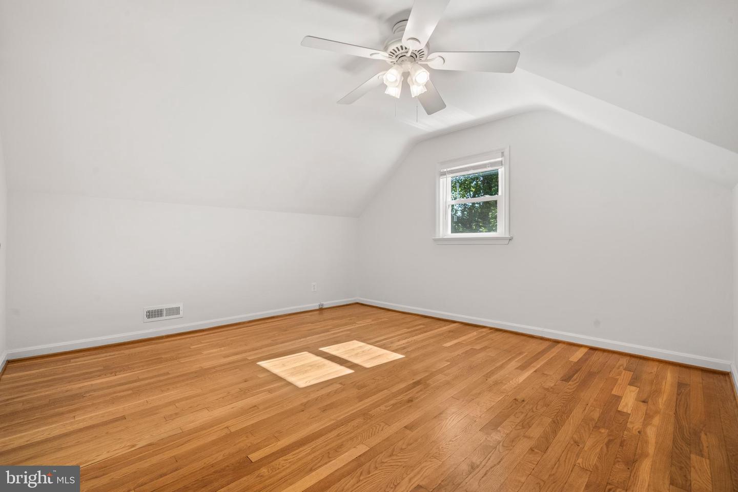 1015 KENNEDY ST, FALLS CHURCH, Virginia 22046, 4 Bedrooms Bedrooms, ,3 BathroomsBathrooms,Residential,For sale,1015 KENNEDY ST,VAFX2272918 MLS # VAFX2272918 1015 KENNEDY ST, FALLS CHURCH, Virginia 22046, 4 Bedrooms Bedrooms, ,3 BathroomsBathrooms,Residential,For sale,1015 KENNEDY ST,VAFX2272918 MLS # VAFX2272918