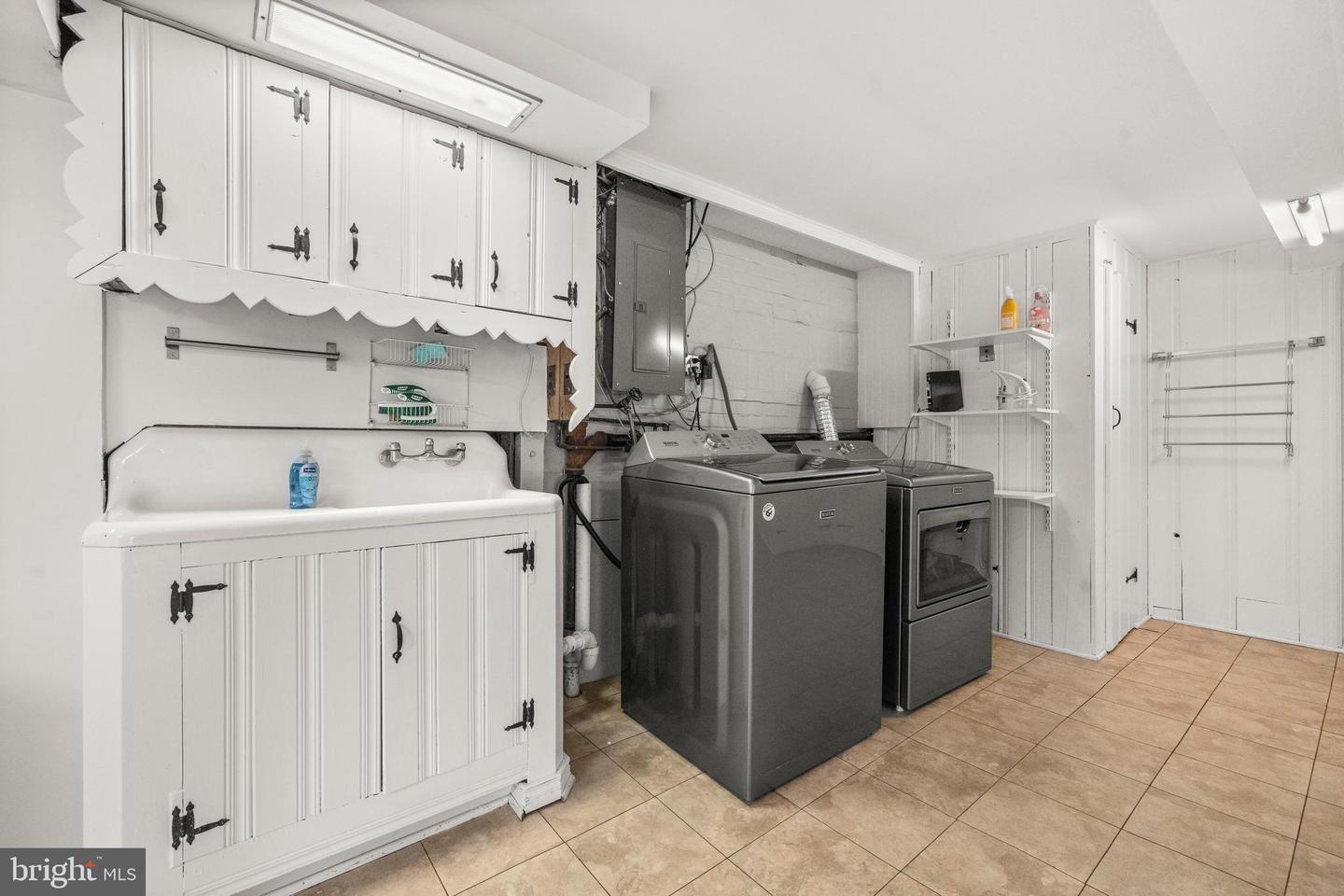 1015 KENNEDY ST, FALLS CHURCH, Virginia 22046, 4 Bedrooms Bedrooms, ,3 BathroomsBathrooms,Residential,For sale,1015 KENNEDY ST,VAFX2272918 MLS # VAFX2272918 1015 KENNEDY ST, FALLS CHURCH, Virginia 22046, 4 Bedrooms Bedrooms, ,3 BathroomsBathrooms,Residential,For sale,1015 KENNEDY ST,VAFX2272918 MLS # VAFX2272918