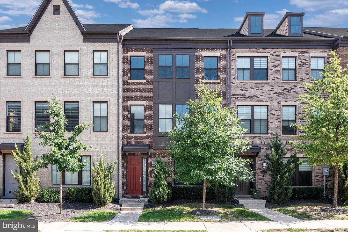 3055 ALAN SHEPARD ST, HERNDON, Virginia 20171, 4 Bedrooms Bedrooms, ,3 BathroomsBathrooms,Residential,For sale,3055 ALAN SHEPARD ST,VAFX2273012 MLS # VAFX2273012