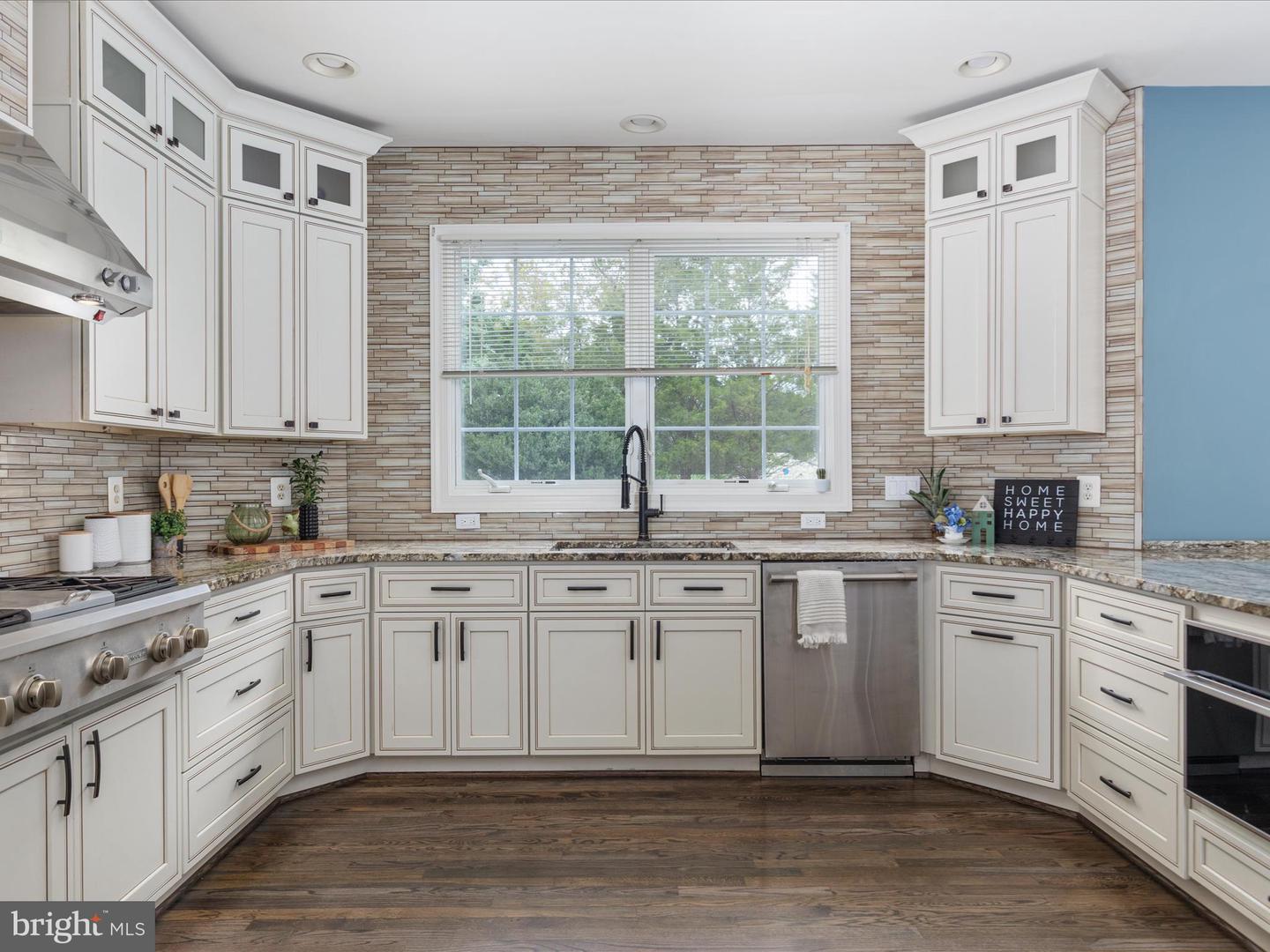 15086 SYCAMORE HILLS PL, HAYMARKET, Virginia 20169, 5 Bedrooms Bedrooms, ,4 BathroomsBathrooms,Residential,For sale,15086 SYCAMORE HILLS PL,VAPW2105554 MLS # VAPW2105554 15086 SYCAMORE HILLS PL, HAYMARKET, Virginia 20169, 5 Bedrooms Bedrooms, ,4 BathroomsBathrooms,Residential,For sale,15086 SYCAMORE HILLS PL,VAPW2105554 MLS # VAPW2105554