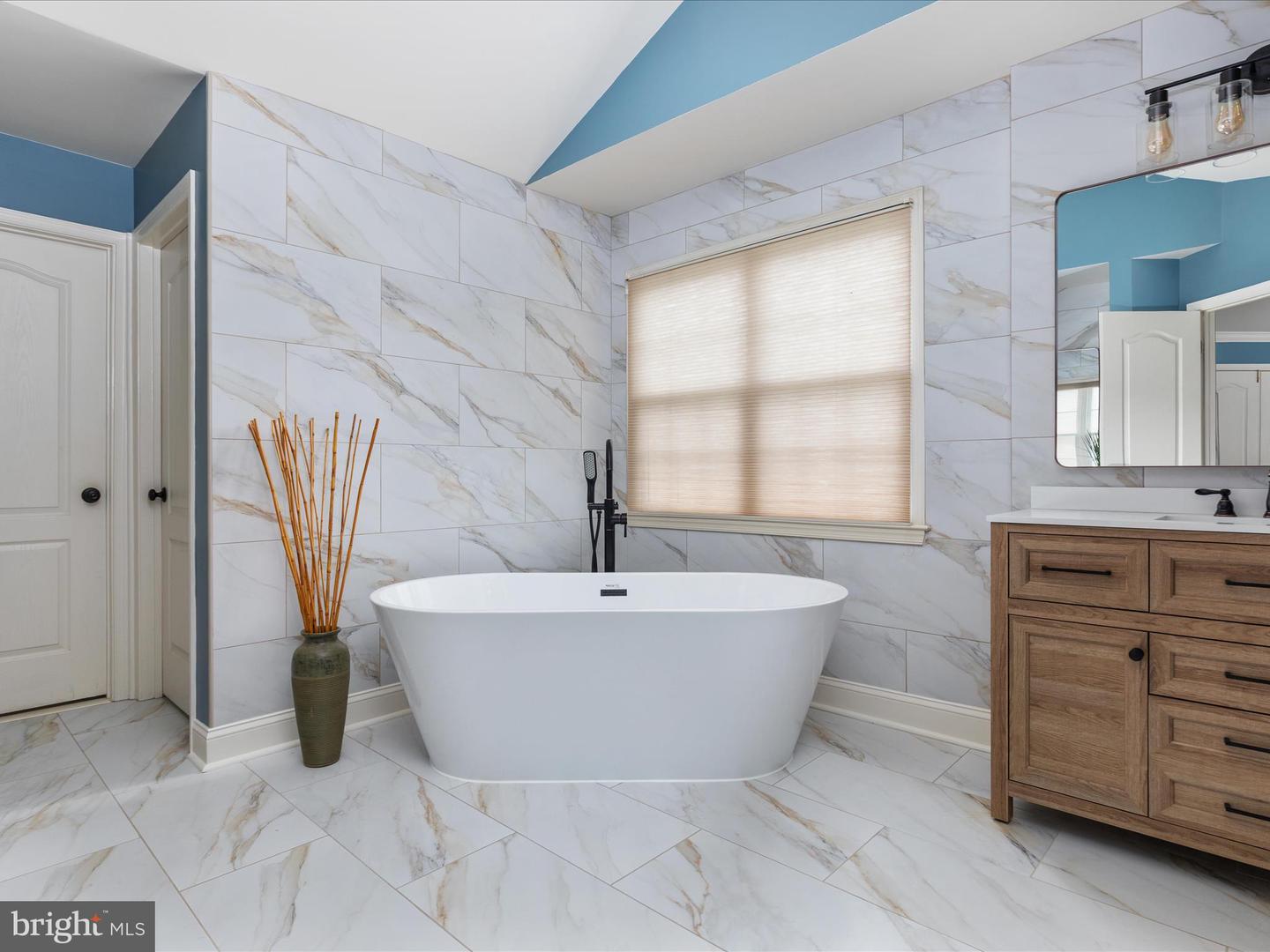 15086 SYCAMORE HILLS PL, HAYMARKET, Virginia 20169, 5 Bedrooms Bedrooms, ,4 BathroomsBathrooms,Residential,For sale,15086 SYCAMORE HILLS PL,VAPW2105554 MLS # VAPW2105554 15086 SYCAMORE HILLS PL, HAYMARKET, Virginia 20169, 5 Bedrooms Bedrooms, ,4 BathroomsBathrooms,Residential,For sale,15086 SYCAMORE HILLS PL,VAPW2105554 MLS # VAPW2105554