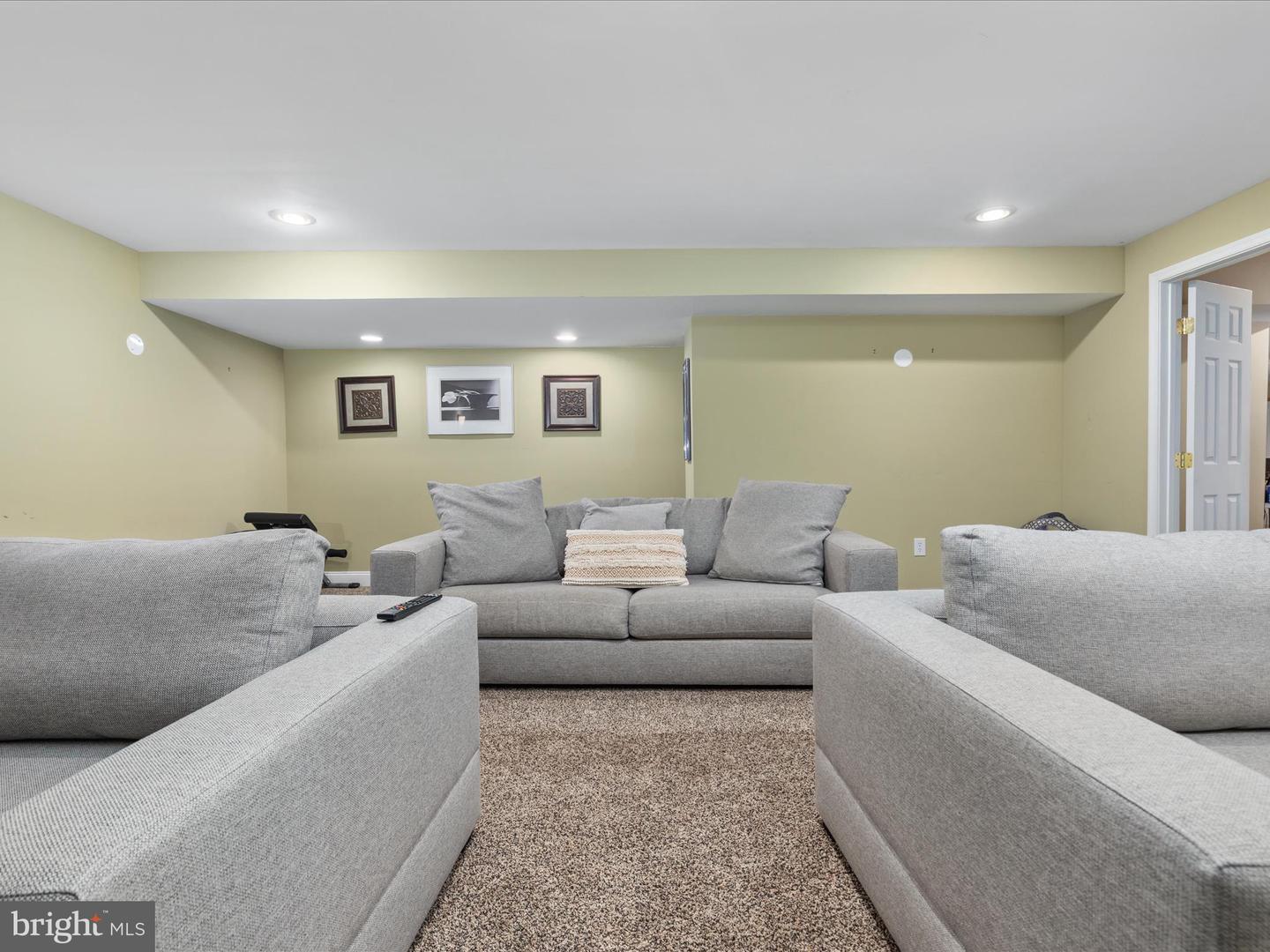 15086 SYCAMORE HILLS PL, HAYMARKET, Virginia 20169, 5 Bedrooms Bedrooms, ,4 BathroomsBathrooms,Residential,For sale,15086 SYCAMORE HILLS PL,VAPW2105554 MLS # VAPW2105554 15086 SYCAMORE HILLS PL, HAYMARKET, Virginia 20169, 5 Bedrooms Bedrooms, ,4 BathroomsBathrooms,Residential,For sale,15086 SYCAMORE HILLS PL,VAPW2105554 MLS # VAPW2105554