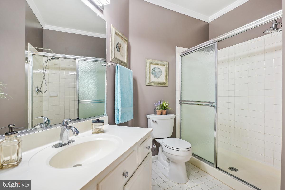 46622 DRYSDALE TER #100, POTOMAC FALLS, Virginia 20165, 2 Bedrooms Bedrooms, ,2 BathroomsBathrooms,Residential,For sale,46622 DRYSDALE TER #100,VALO2108432 MLS # VALO2108432