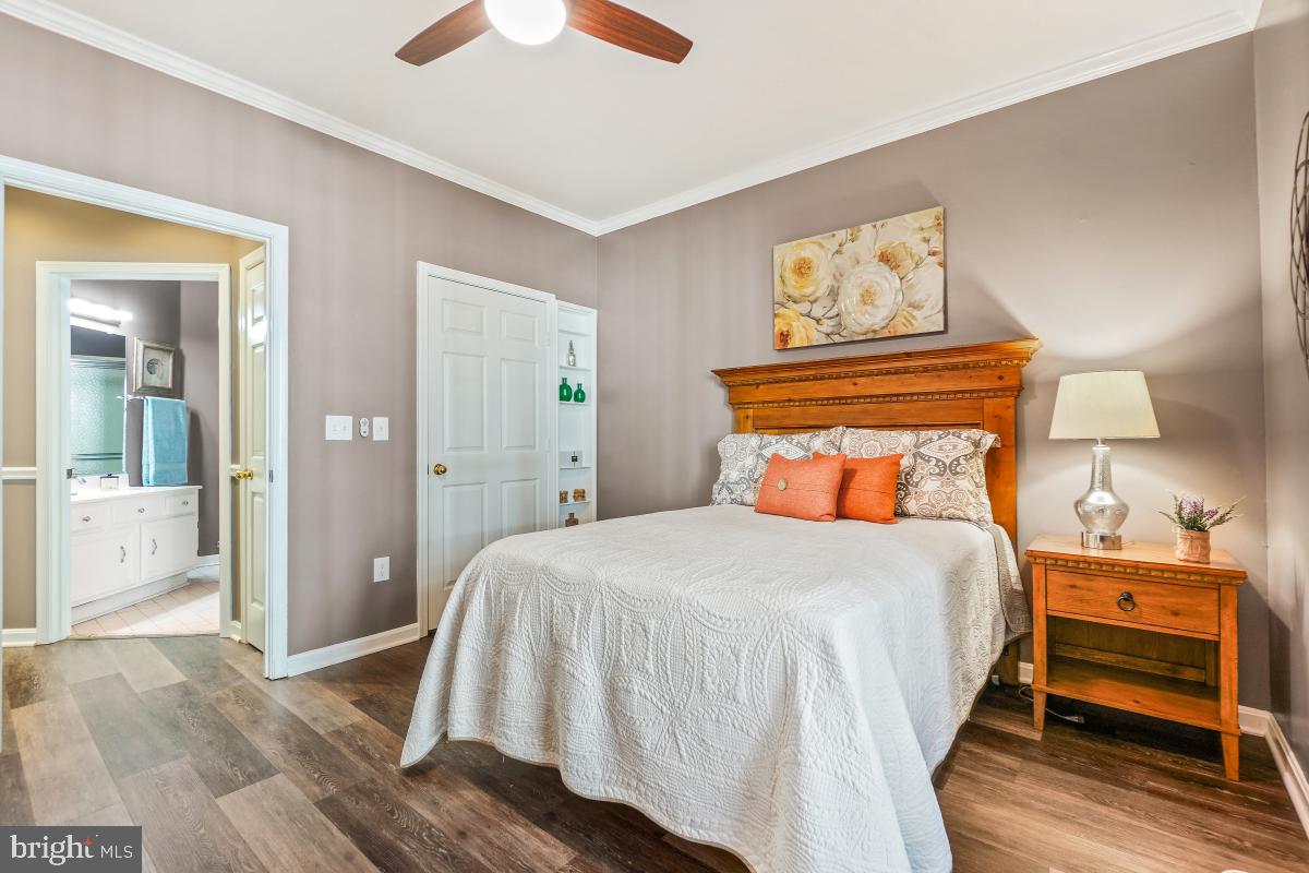 46622 DRYSDALE TER #100, POTOMAC FALLS, Virginia 20165, 2 Bedrooms Bedrooms, ,2 BathroomsBathrooms,Residential,For sale,46622 DRYSDALE TER #100,VALO2108432 MLS # VALO2108432