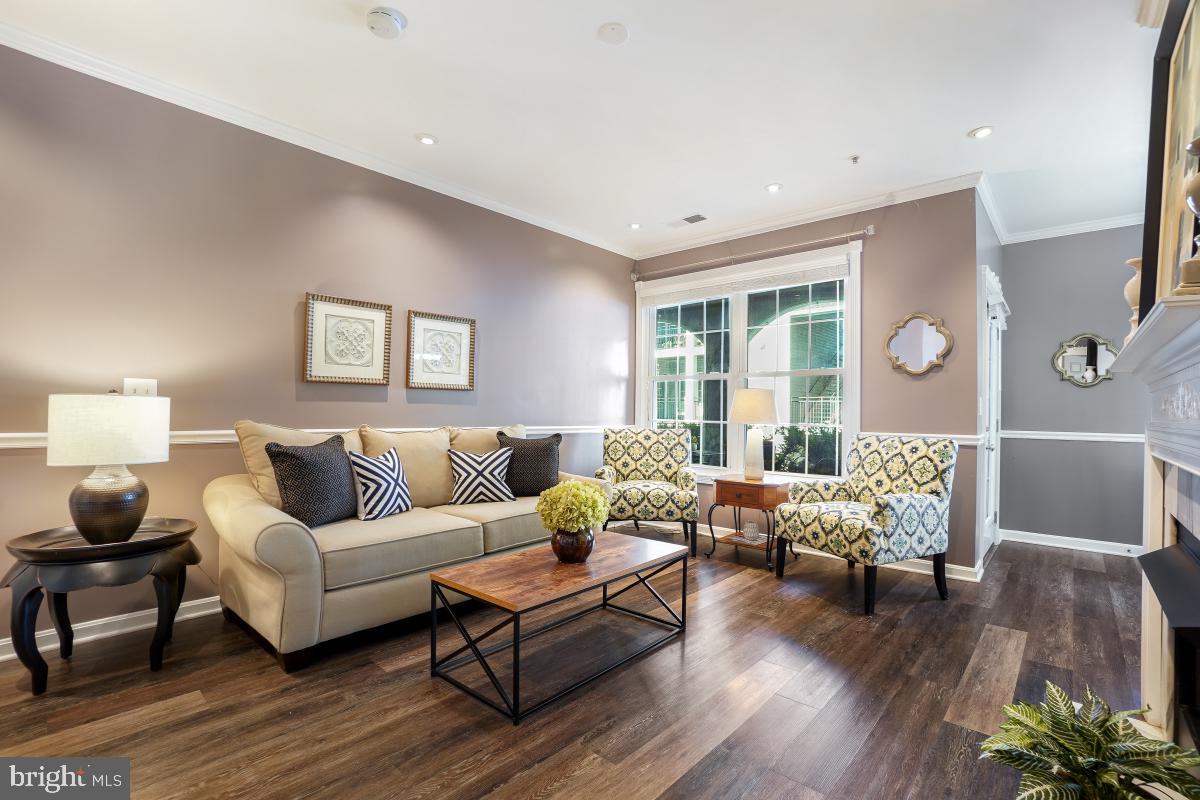 46622 DRYSDALE TER #100, POTOMAC FALLS, Virginia 20165, 2 Bedrooms Bedrooms, ,2 BathroomsBathrooms,Residential,For sale,46622 DRYSDALE TER #100,VALO2108432 MLS # VALO2108432