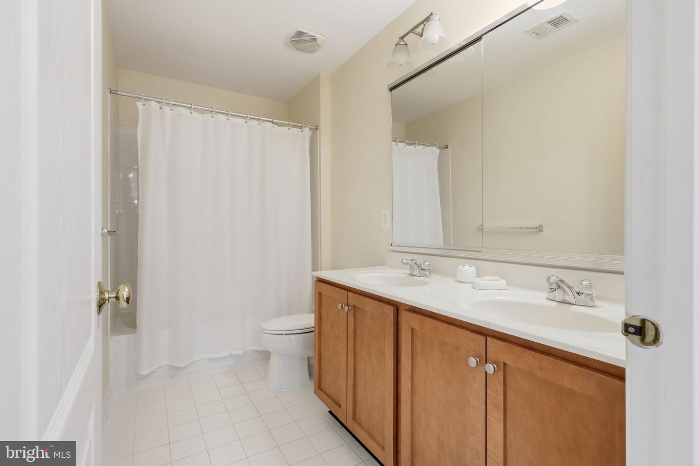 25202 JUSTICE DR, CHANTILLY, Virginia 20152, 4 Bedrooms Bedrooms, ,3 BathroomsBathrooms,Residential,For sale,25202 JUSTICE DR,VALO2108462 MLS # VALO2108462