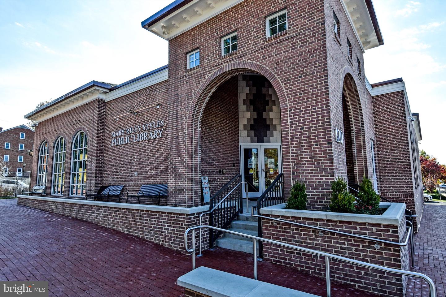 7328 LEE HWY #102, FALLS CHURCH, Virginia 22046, 1 Bedroom Bedrooms, ,1 BathroomBathrooms,Residential,For sale,7328 LEE HWY #102,VAFX2273364 MLS # VAFX2273364