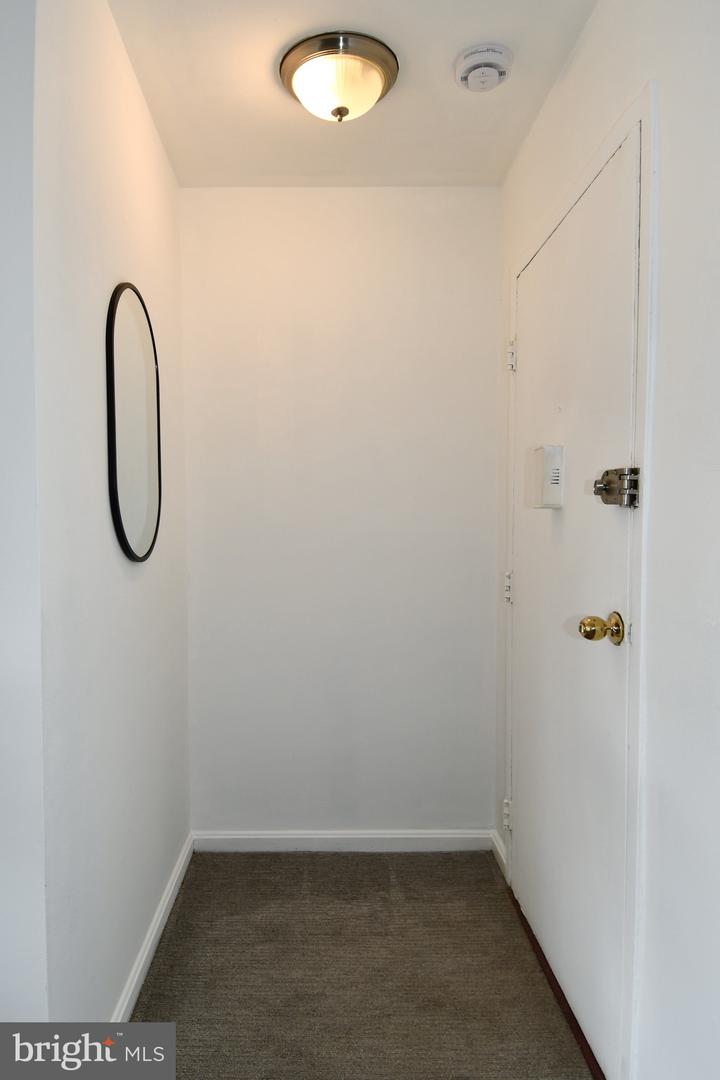 7328 LEE HWY #102, FALLS CHURCH, Virginia 22046, 1 Bedroom Bedrooms, ,1 BathroomBathrooms,Residential,For sale,7328 LEE HWY #102,VAFX2273364 MLS # VAFX2273364