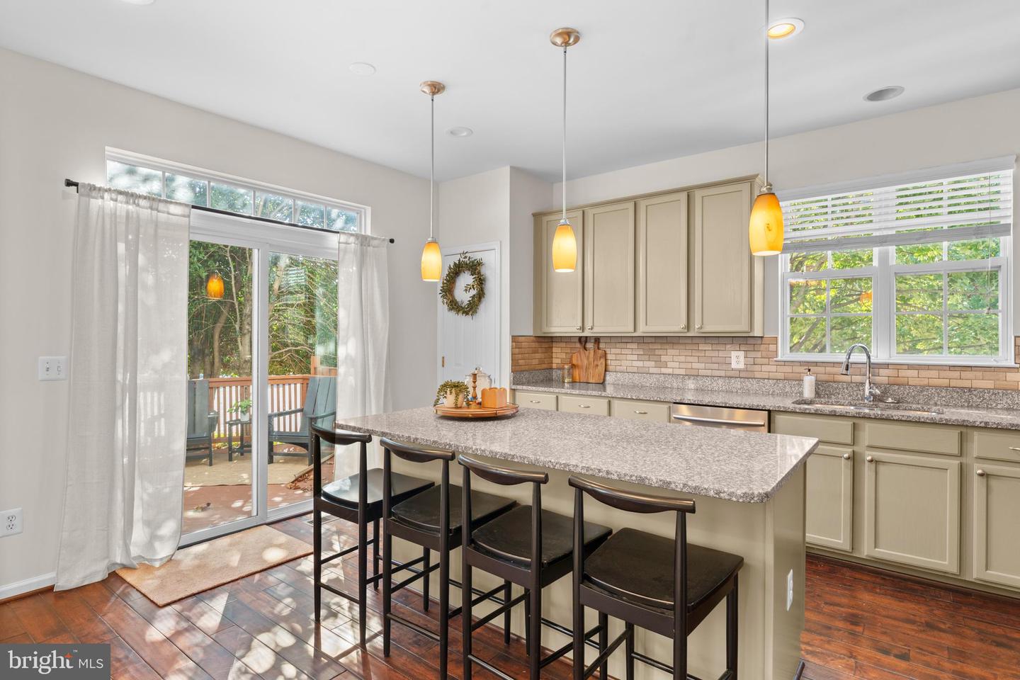 4133 GROVER GLEN CT, FAIRFAX, Virginia 22030, 4 Bedrooms Bedrooms, ,3 BathroomsBathrooms,Residential,For sale,4133 GROVER GLEN CT,VAFX2273370 MLS # VAFX2273370