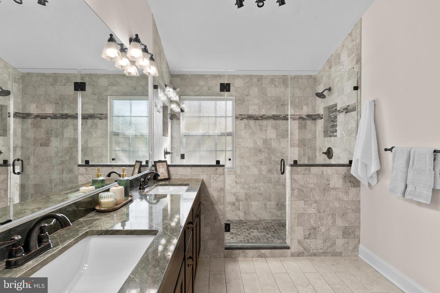 4133 GROVER GLEN CT, FAIRFAX, Virginia 22030, 4 Bedrooms Bedrooms, ,3 BathroomsBathrooms,Residential,For sale,4133 GROVER GLEN CT,VAFX2273370 MLS # VAFX2273370