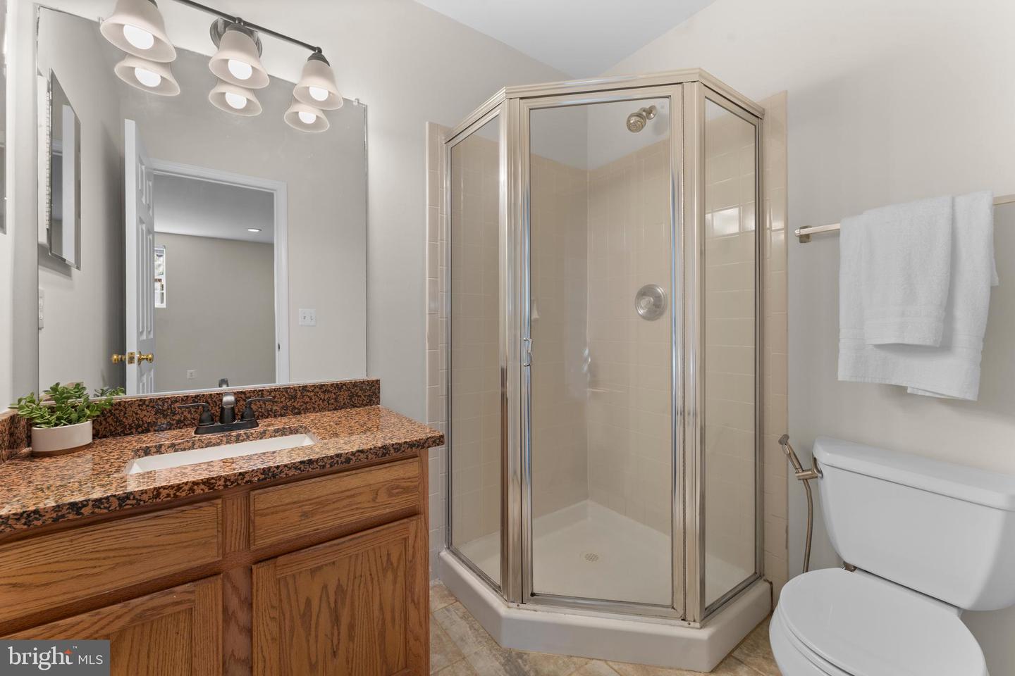 4133 GROVER GLEN CT, FAIRFAX, Virginia 22030, 4 Bedrooms Bedrooms, ,3 BathroomsBathrooms,Residential,For sale,4133 GROVER GLEN CT,VAFX2273370 MLS # VAFX2273370